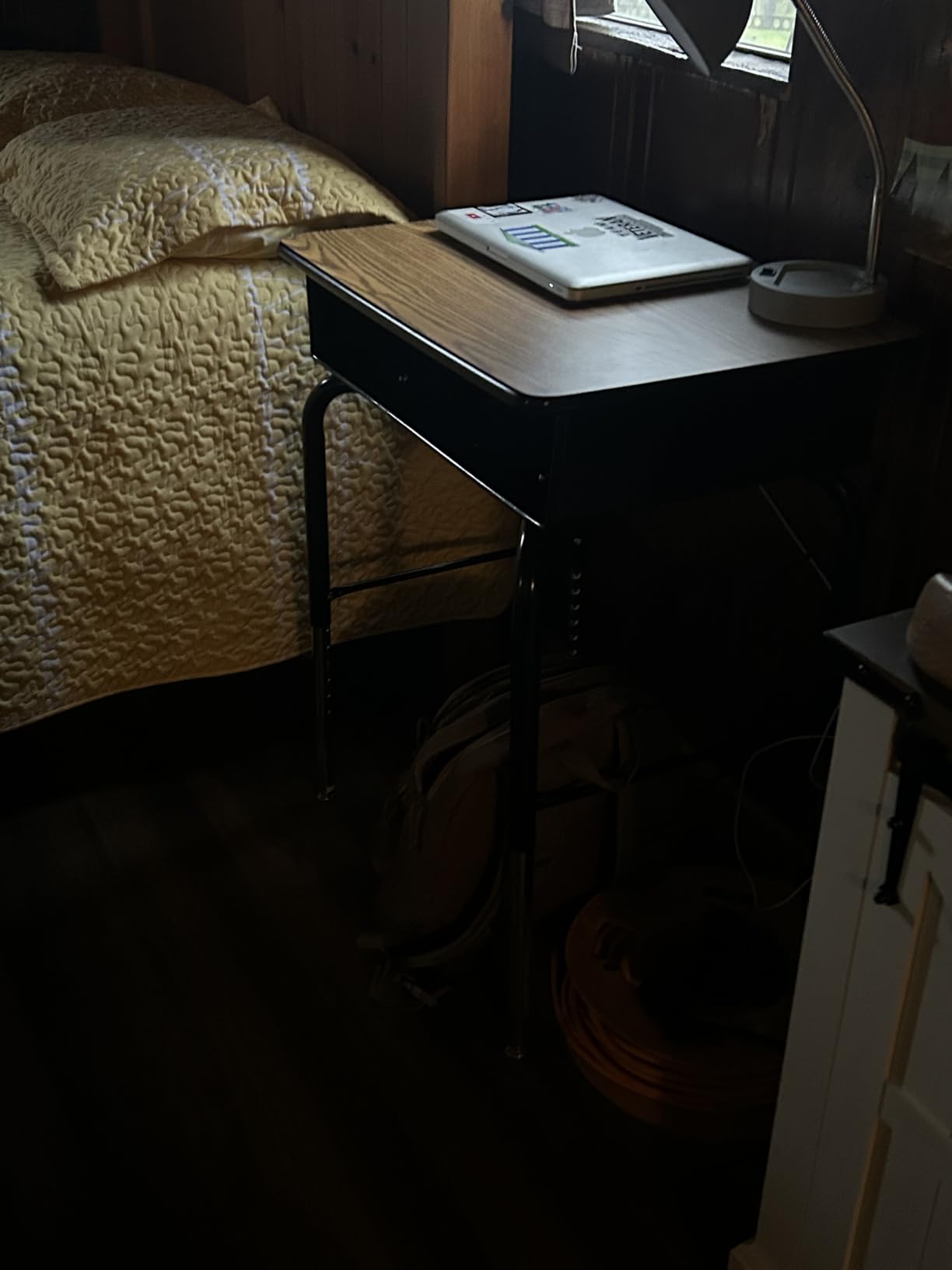 ECR4Kids Mobile Adjustable Height Student Desk, Sit/Stand, 23.9 x 18in, Oak customer photo 2