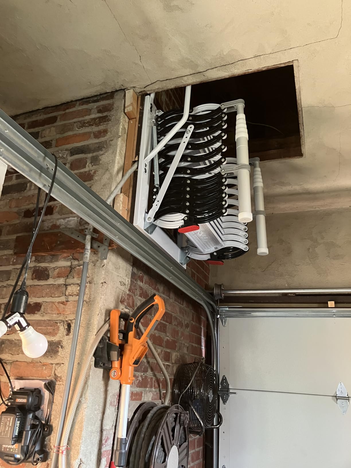 9.67-10.0FT Wall Mounted Attic Ladder with 2 Handrails, Up to 660 Lbs customer photo 2
