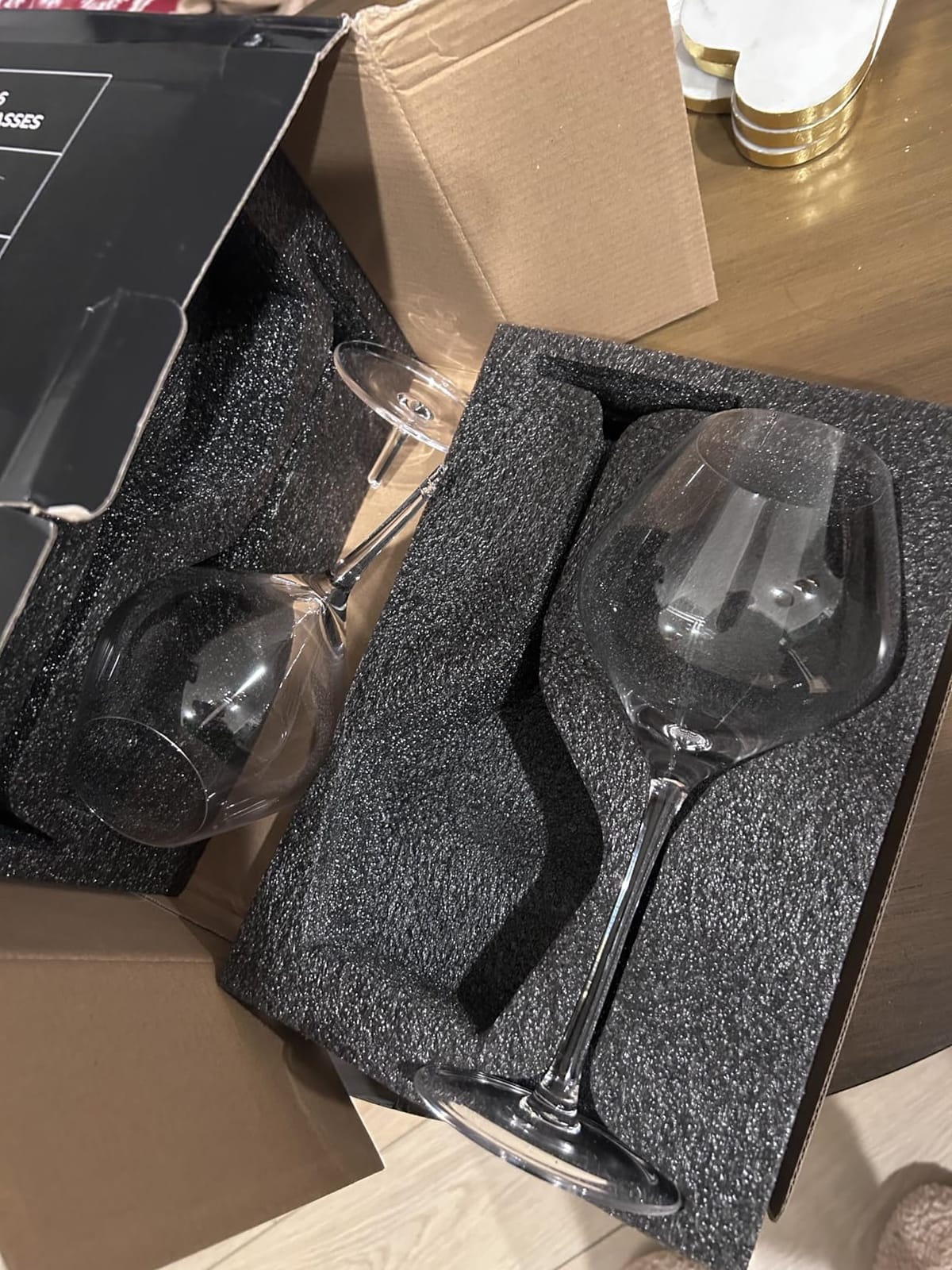 Gusto Nostro Crystal Wine Glasses Set of 4, 22 Oz Long Stem Modern Wine Glasses for White and Red Wine, Dishwasher Safe, Fancy, Elegant, Large and Tall Wine Glass for Wedding Christmas Anniversary customer photo 2