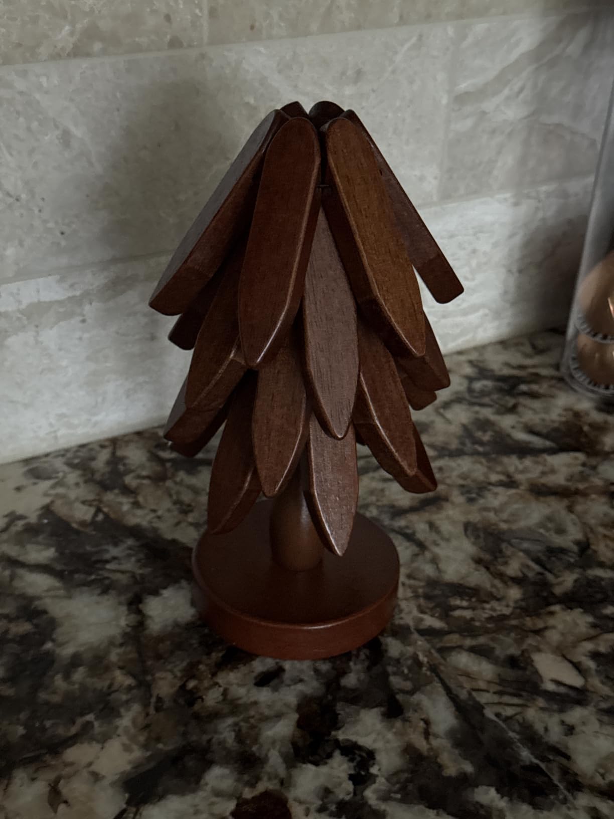 Wooden Trivets for Hot Dishes, Tree Shape Trivet Set, 4 Walnut Wood + 1 Stand stored Like a Christmas Tree,Foldable Kitchen Wooden Trivet,for Hot Dishes、Pot、Bowl、Teapot、Hot Pot Holder(Brown) customer photo 2
