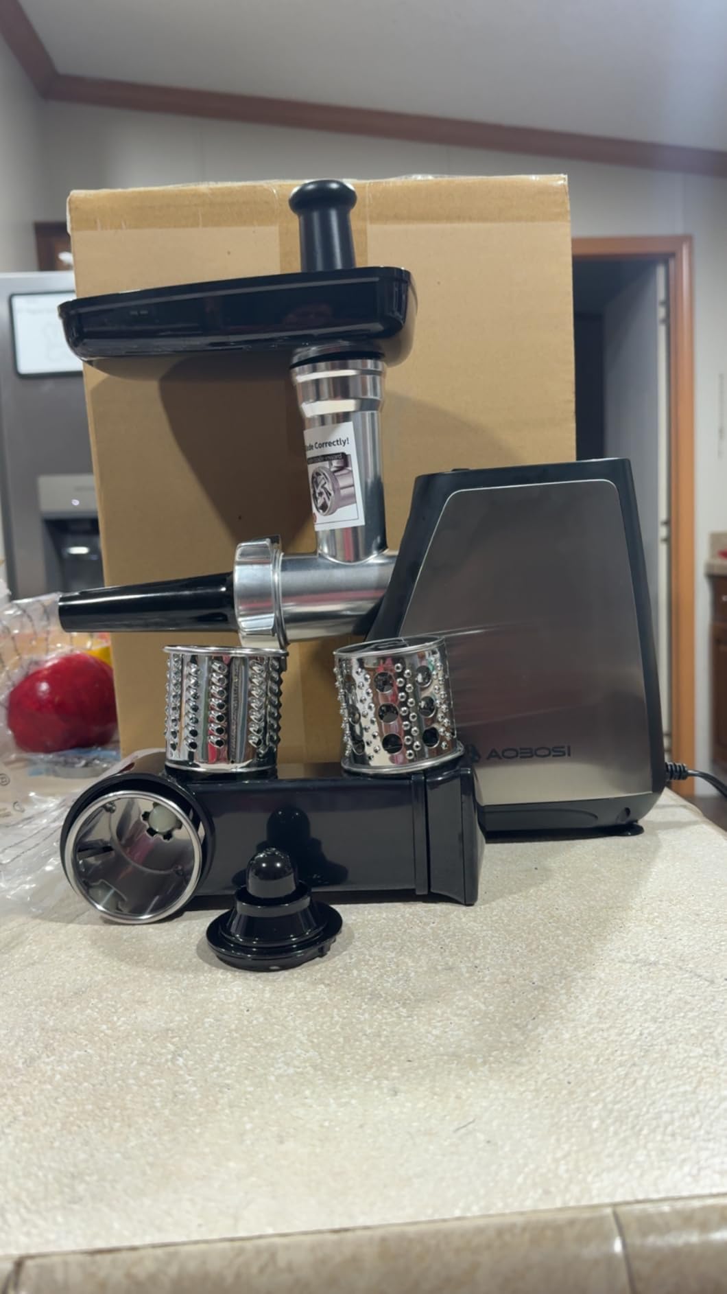 AAOBOSI Meat Grinder, 4-In-1 Meat Grinder Electric [2800W Max] with 3 Slice, Shred Blades,2 Blades,3 Plates,Sausage Stuffer,Kubbe Kit, for Home Kitchen Use, Stainless Steel customer photo 1