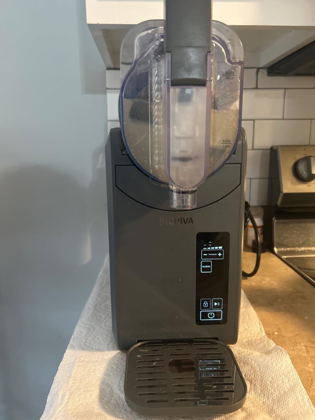 INOVIVA Slushie Machine for Home, No Ice Needed, 72 oz Professional Drink & Slushy Machine with FlashChill Technology, Quiet Operation, LED Display, Frozen Margaritas, Frappés, Milkshake, and More customer photo 2