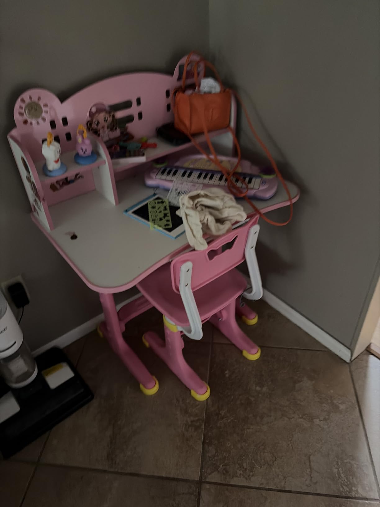 Kids Desk and Chair Set, Height Adjustable Kids Desk customer photo 1
