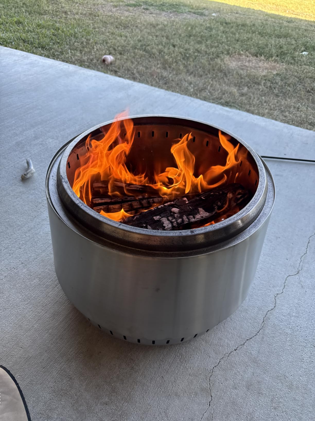 East Oak Fuoco 7 Inch Tabletop Smokeless Fire Pit, 3-in-1 Ash Pan Portable Wood & Pellet Tabletop Firepit, Easy Clean Up, Stainless Steel Mini Fire Pit for Outside, Backyard, Patio, Camping & Deck customer photo 2