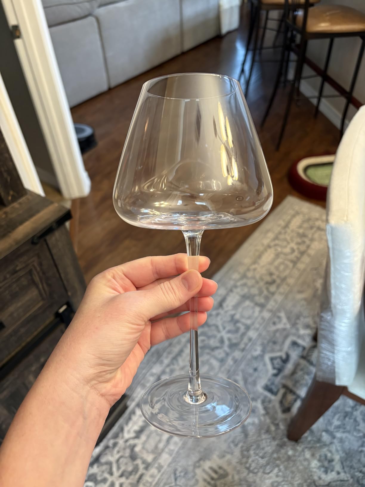 Hand-Blown 23.5OZ Wine Glasses Set of 4 for Pinot Noir, Burgundy, Bordeaux, Large Lead-Free Wine Glasses with Unique Bottom Design for Red, White Wine, Big Oversized Glasses customer photo 1