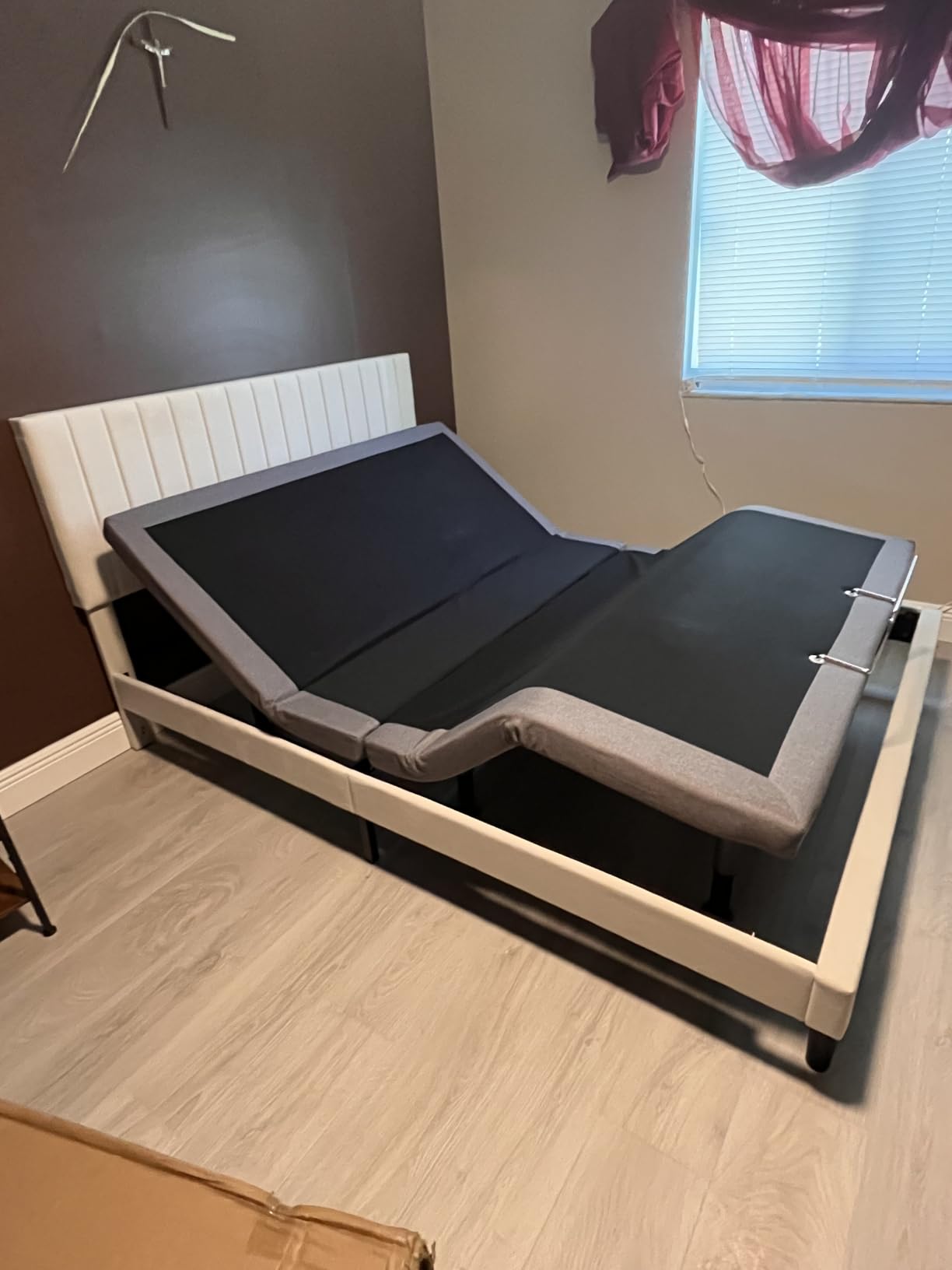 Queen Adjustable Bed Frame with Massage, Wireless Remote, Head Foot Incline, USB, Underbed Light - Heavy Duty Platform, Zero Gravity Bedframe customer photo 2