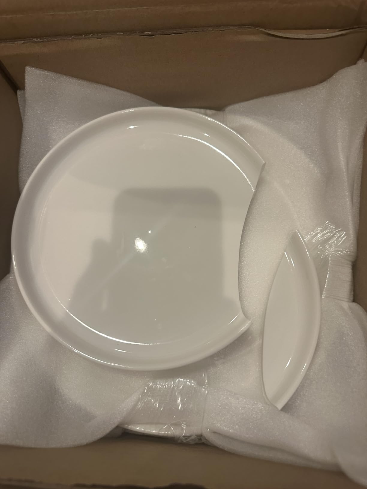 MALACASA Plates and Bowls Sets, 24 Pieces Modern Porcelain Dinnerware Set for 8 White Kitchen Dinner Dining Ware Set wtih Black Rim Ceramic Dishware Dishes Microwave and Dishwasher Safe, Series LUNA customer photo 2