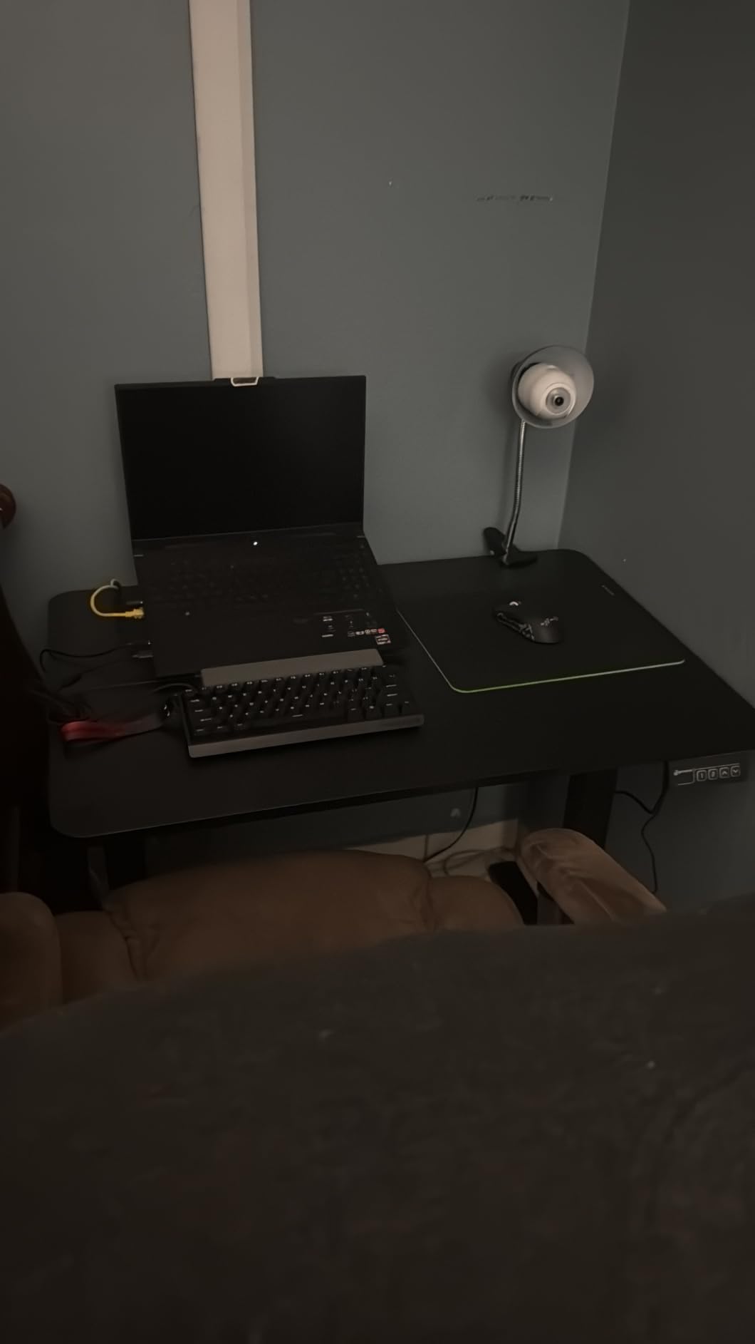 Small Standing Desk, 35