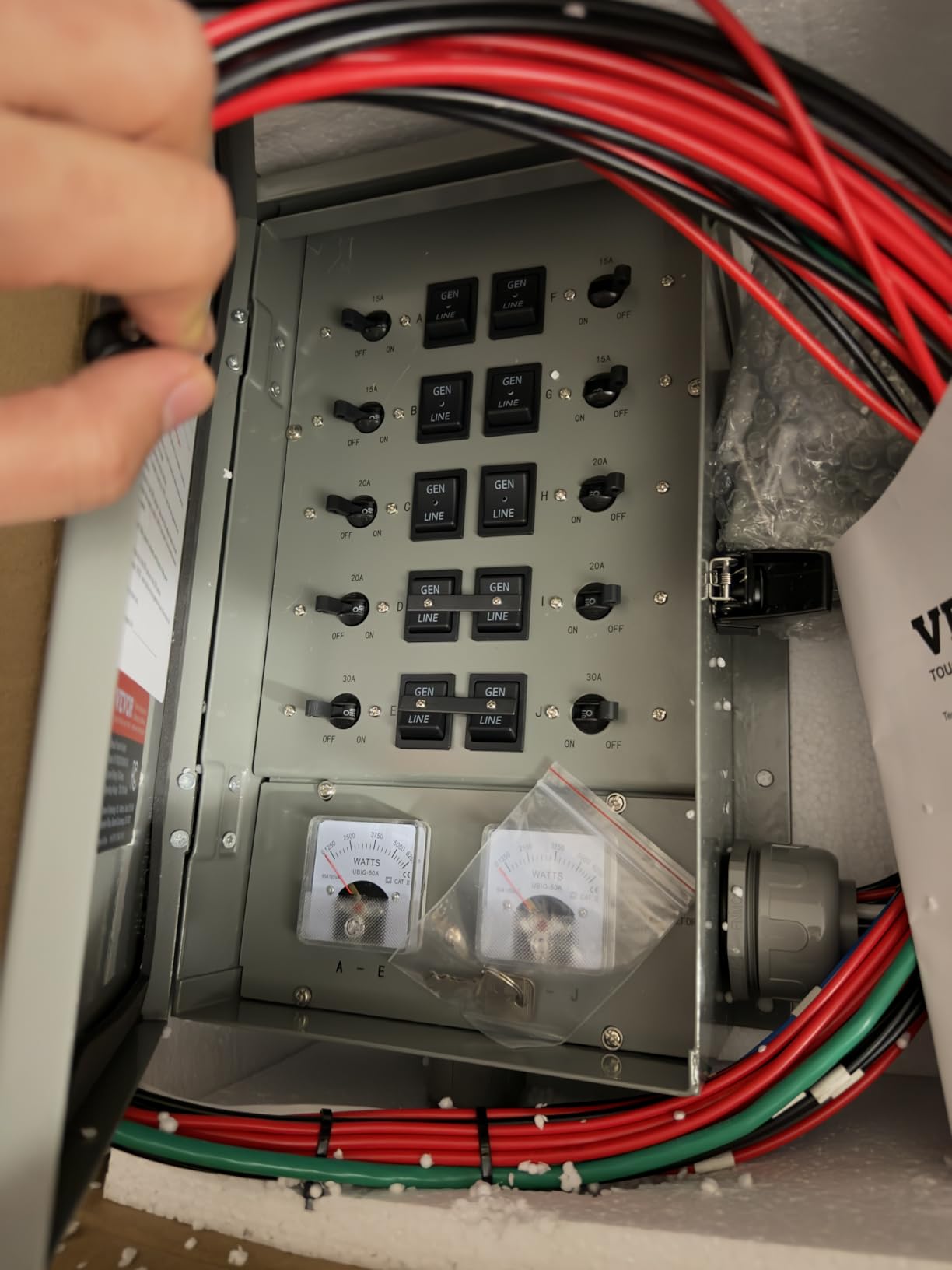 VEVOR Manual Transfer Switch, 50-Amp 10-Circuit, Prewired Generator Transfer Switch Kit with CS6375 Plug Power Inlet Box, Double-Throw Switch, NEMA 3R, Mechanical Watt Meter, for 12500W Generators customer photo 1