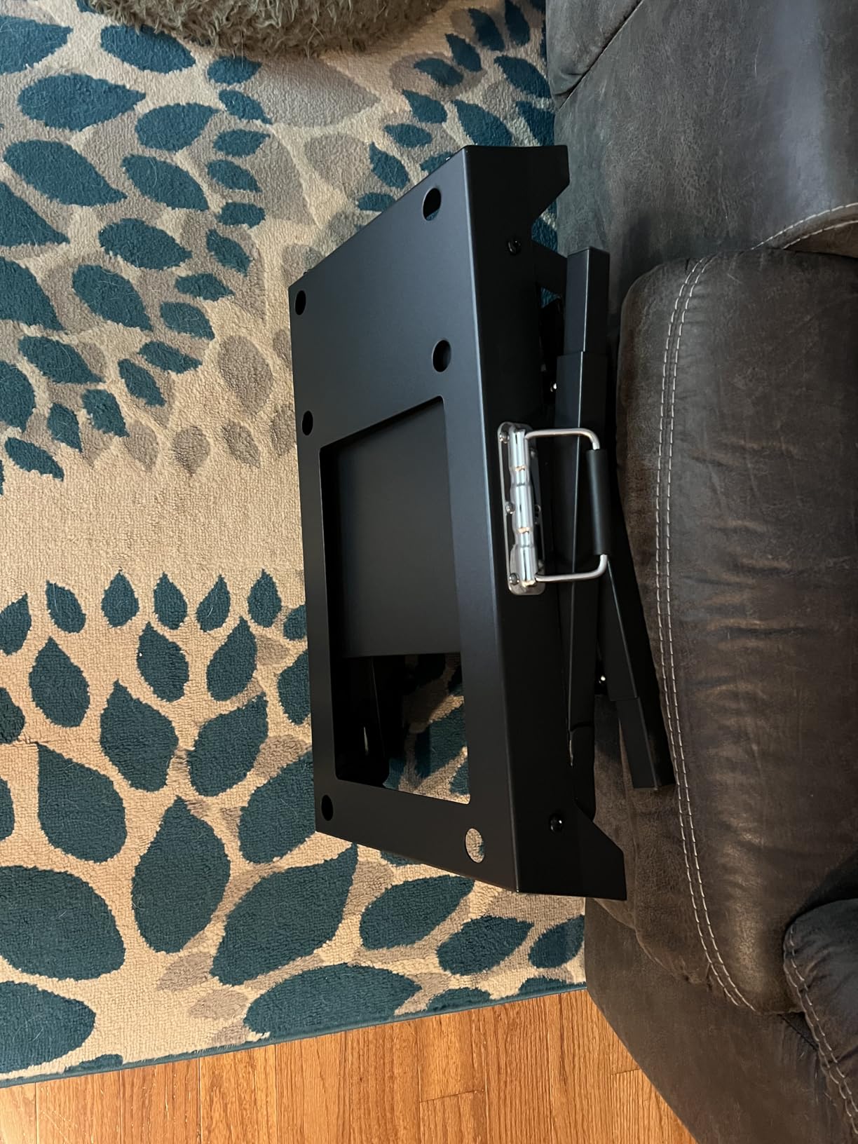 Foldable and Portable Stand for Blackstone 17