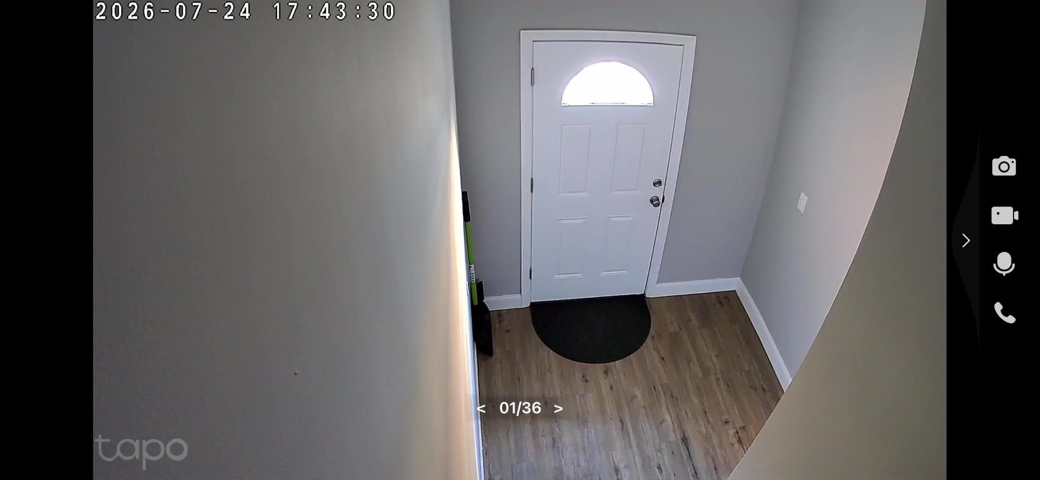 Tapo 1080p Outdoor Wireless Security Camera, Up to 180-Day Battery, C400 customer photo 1