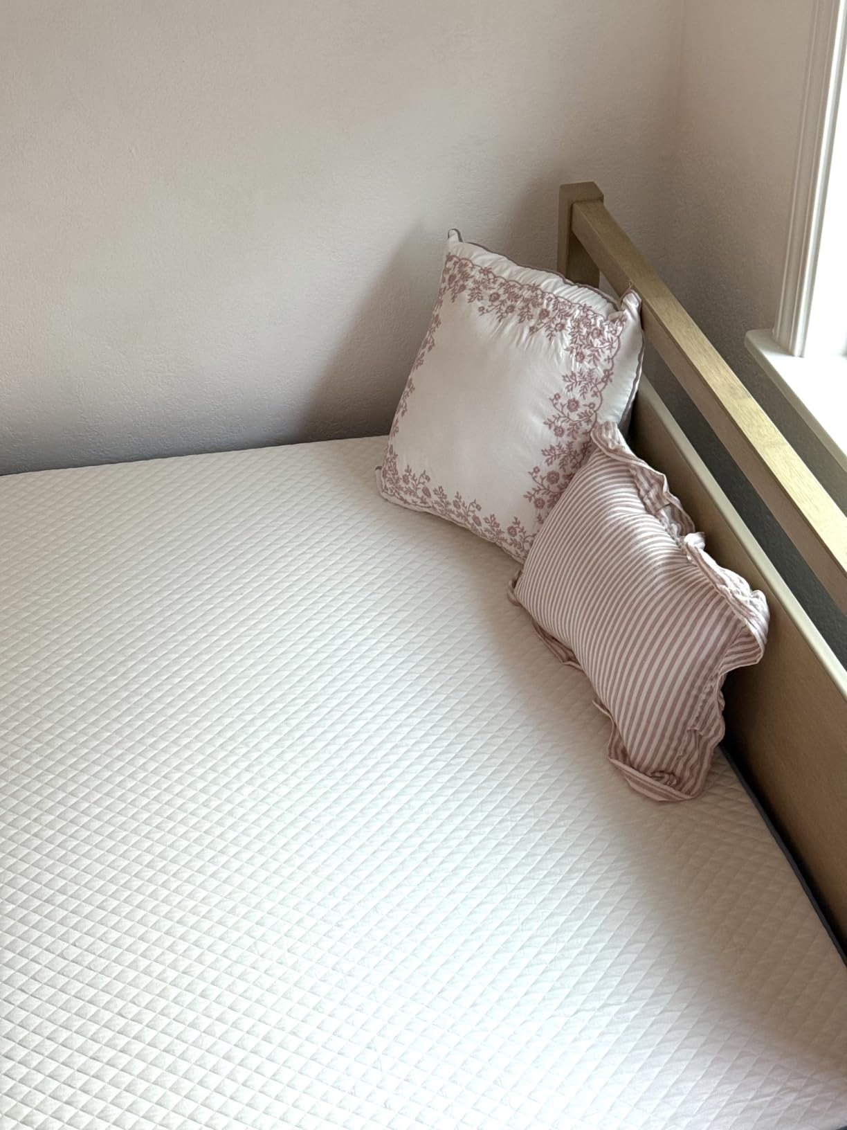 LIFEMENT King Mattress, 10 Inch King Size Mattress, Basic Copper Cooling Gel Memory Foam Mattress in a Box, Pressure Relief with Medium Firm Support, CertiPUR-US Certified, 80''L x 76''W customer photo 2