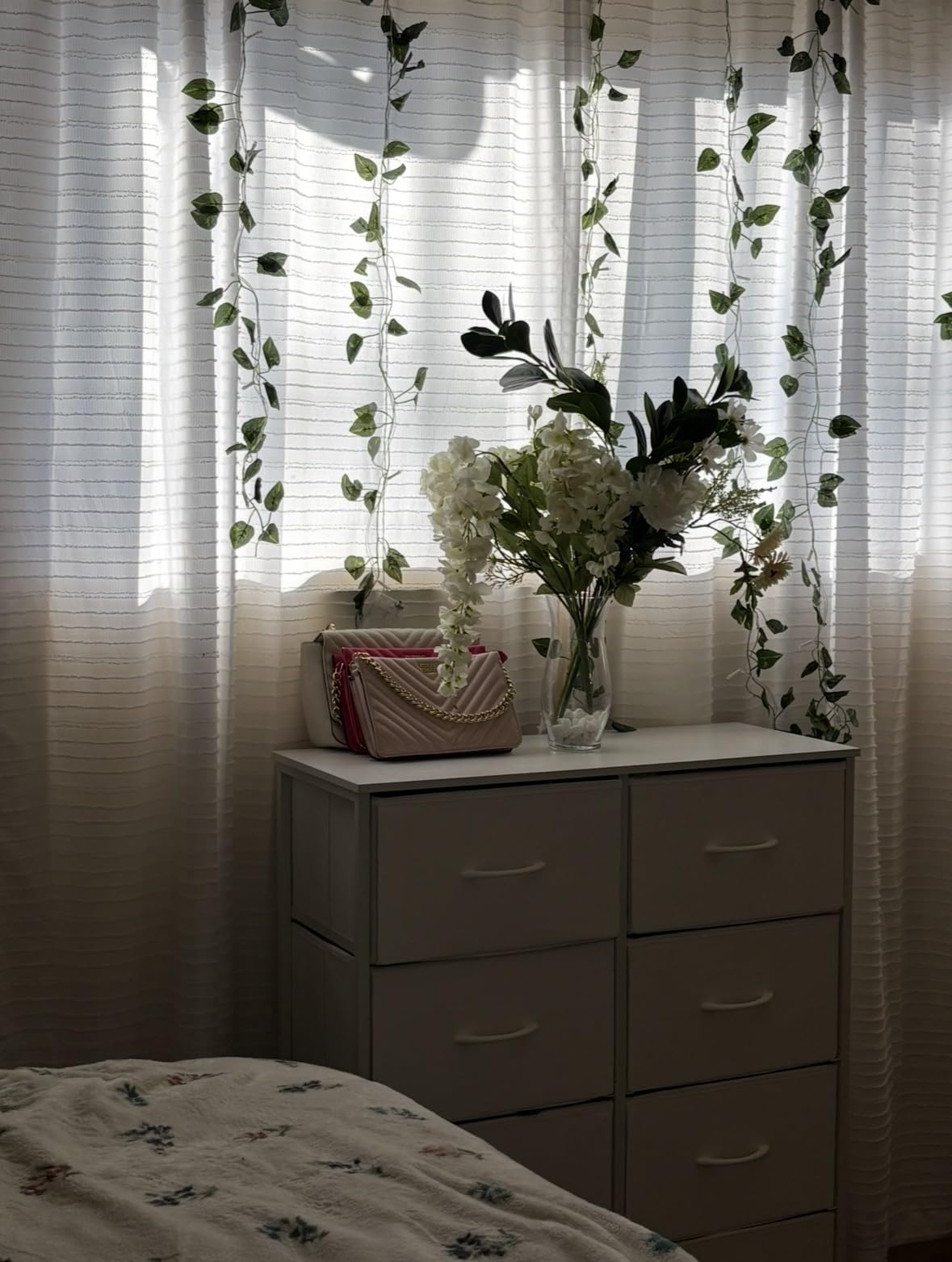 SONGMICS Dresser for Bedroom, Tall Dresser with 8 Fabric Drawers customer photo 2