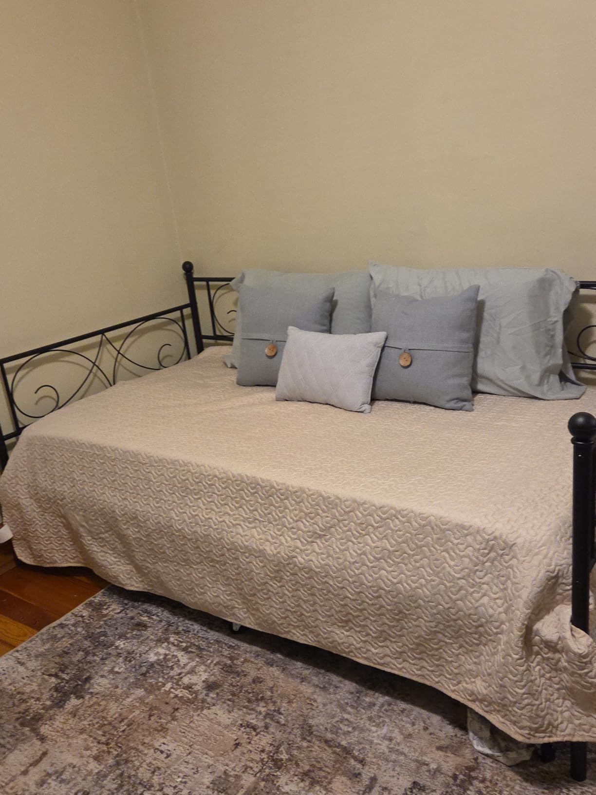 IDEALHOUSE Twin Daybed with Trundle, Metal Trundle Bed, Gold customer photo 1