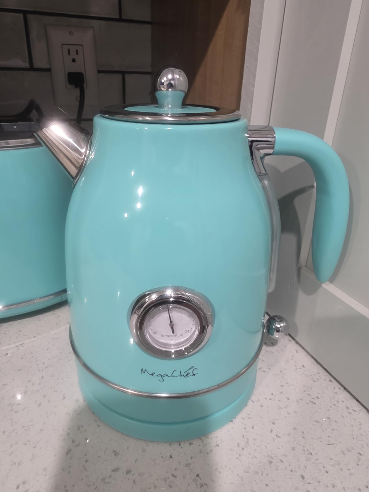 MegaChef 1.7 Liter Electric Tea Kettle and 2 Slice Toaster Combo (Black) customer photo 2
