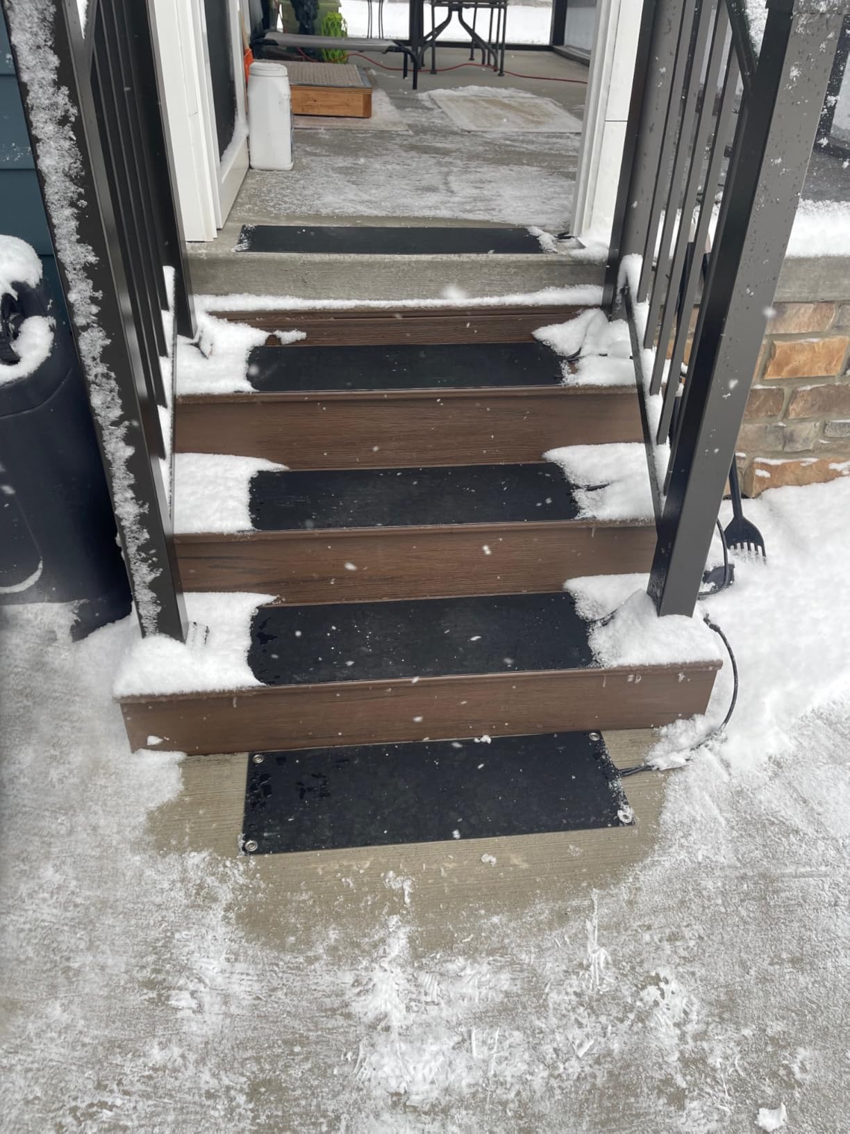 5 Pcs Heated Snow Melting Mats,10x30 in No-Slip Rubber Heated Outdoor Mats customer photo 2