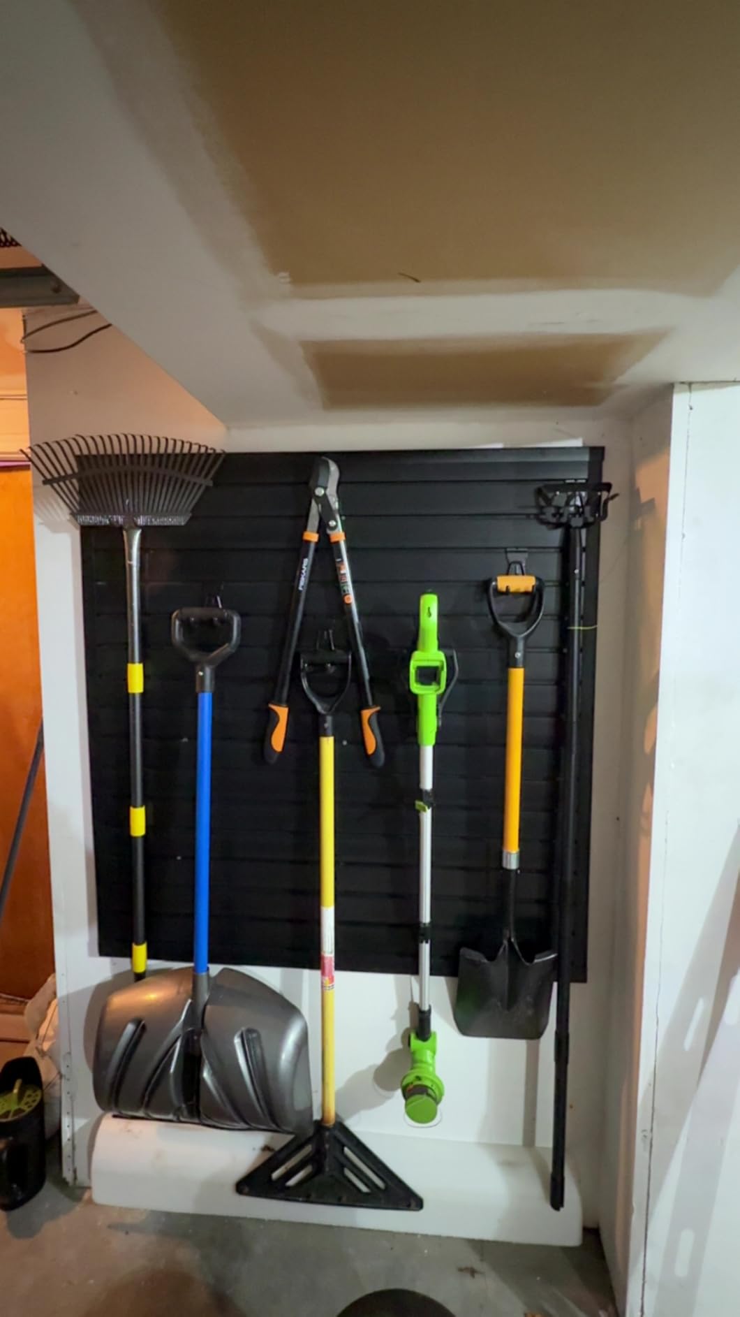 Slatwall Panels, 4 x 8 ft Garage Wall Organizer Storage Systems customer photo 1