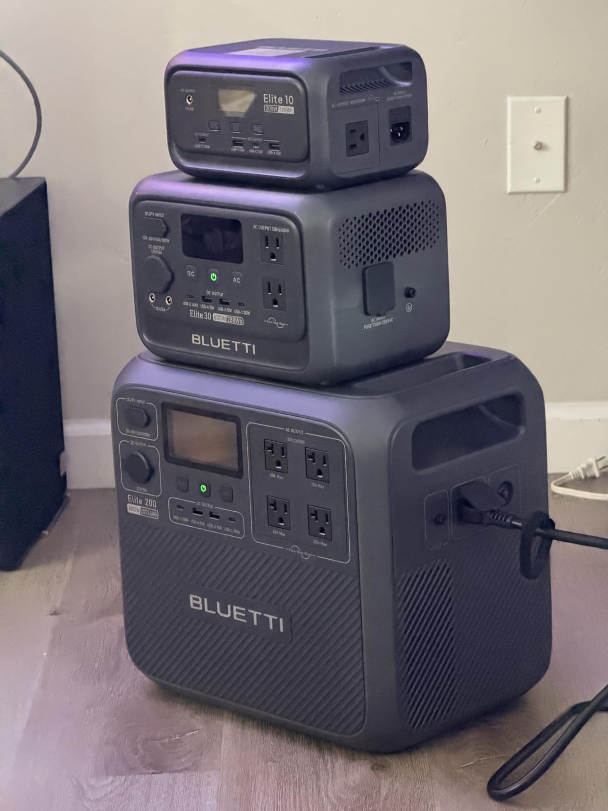 BLUETTI Elite 10 Mini Portable Power Station, 128Wh 200W Solar Generator customer photo 2