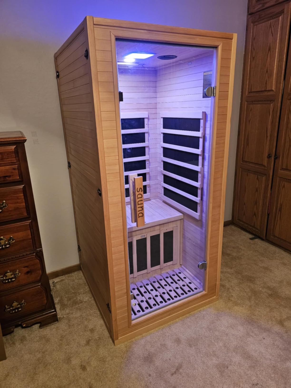 1-Person Low EMF Far Infrared Sauna for Home Use, 900W Canadian Hemlock Wood Sauna with Bluetooth Music & Led Read Light, Easy Assembly for Bedroom, Gym, or Basement（57.9 * 27 * 32IN） customer photo 1