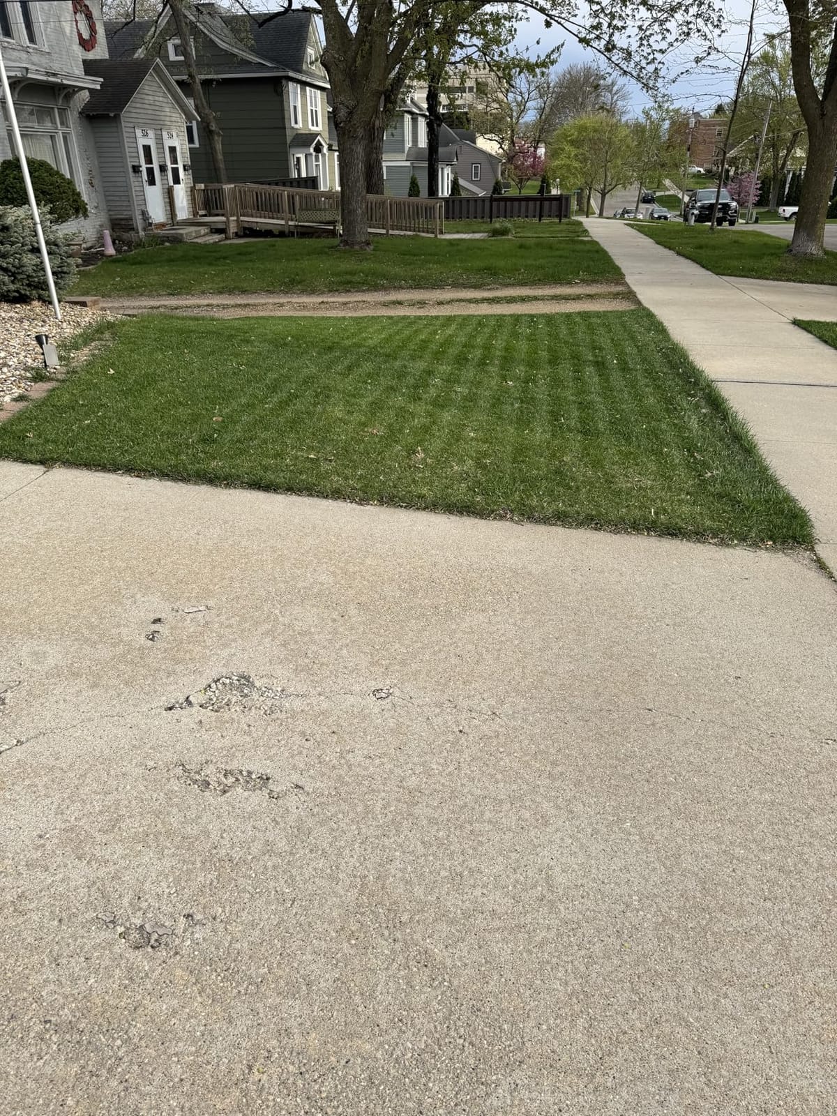 Segway Navimow i206 AWD Robot Lawn Mower, New i105N, 0.15 Acre, 45% Slopes customer photo 1