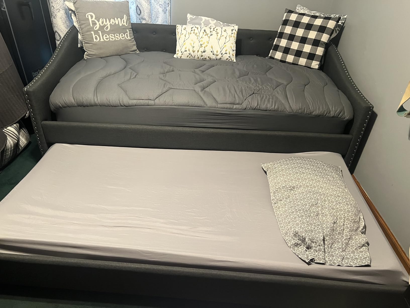 Full Size Upholstered Daybed with Trundle customer photo 2