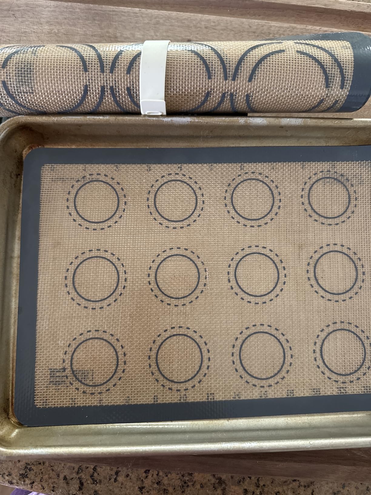 GUANCI 2 Pack Silicone Baking Mats, 11.6