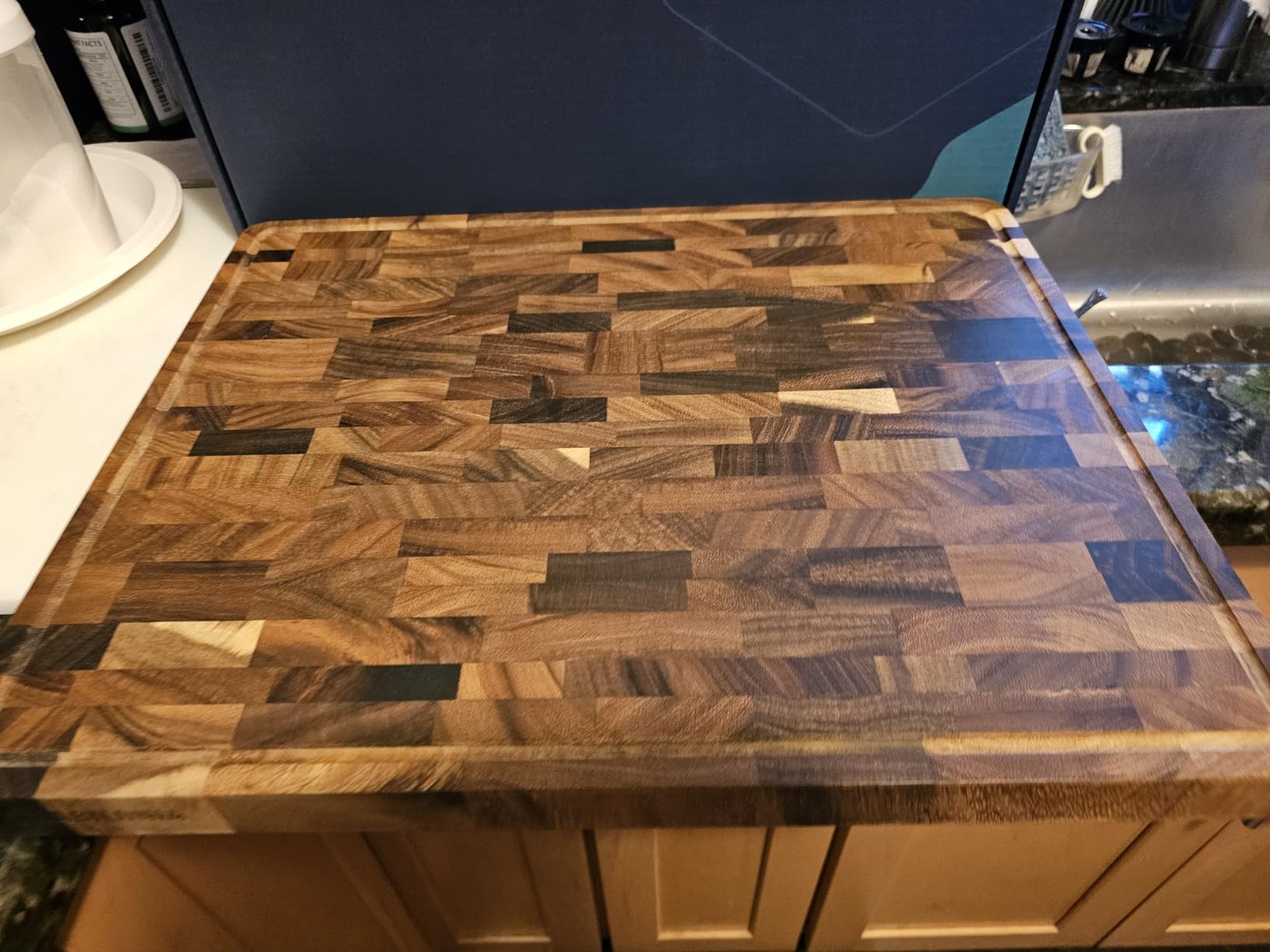 Large Walnut Wood Cutting Board for Kitchen, End Grain Chopping Boards customer photo 2