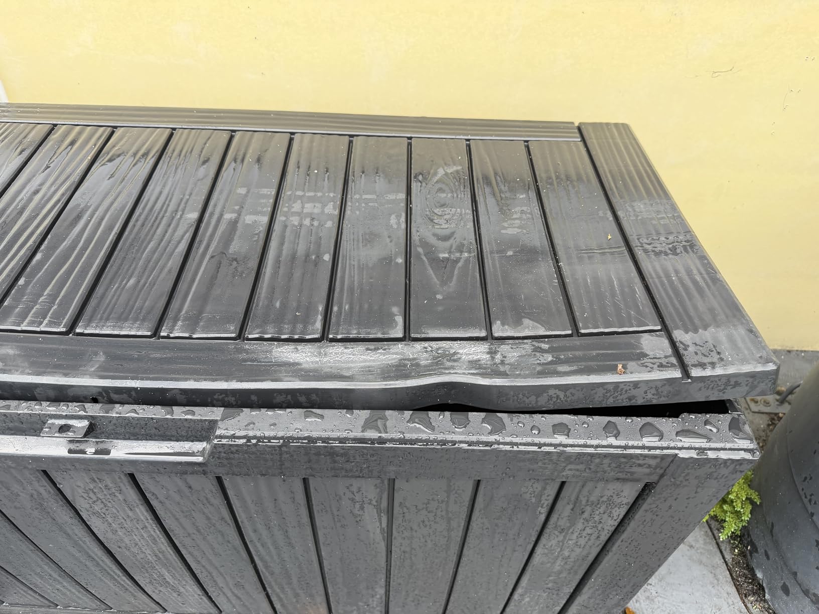 160 Gal Outdoor Storage Box Waterproof ,Deck Box,Gas Lift,Dark Black customer photo 1