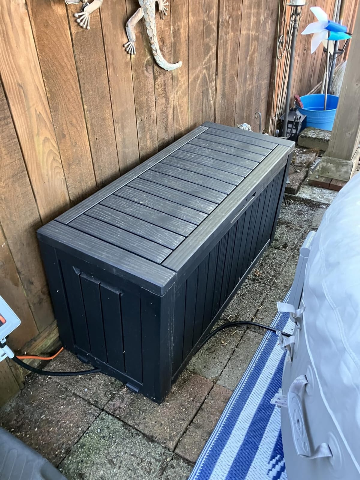 160 Gal Outdoor Storage Box Waterproof ,Deck Box,Gas Lift,Dark Black customer photo 2