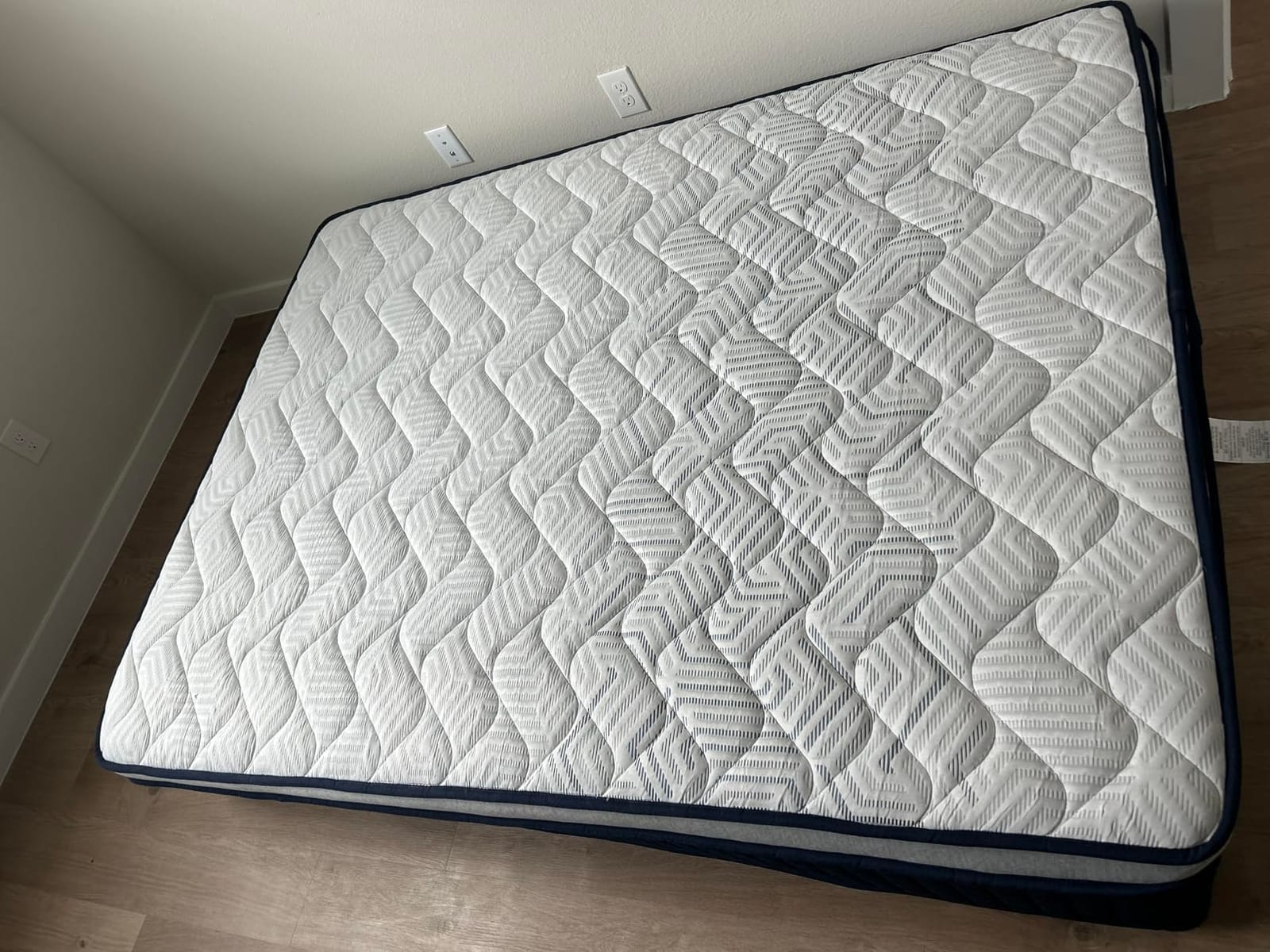 Extra Firm King Mattress 14 Inch Lumbar & Hip Support Hybrid Mattresses in a Box - Pressure Relief Hybrid Mattress with Cooling Comfort Spinal Alignment - CertiPUR-US, Fiberglass Free, 365-Night Trial customer photo 1