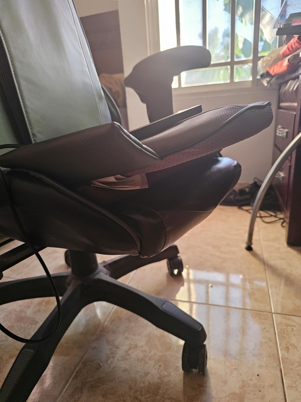 Snailax Shiatsu Neck & Back Massager with Heat Chair Pad Kneading Massage customer photo 1