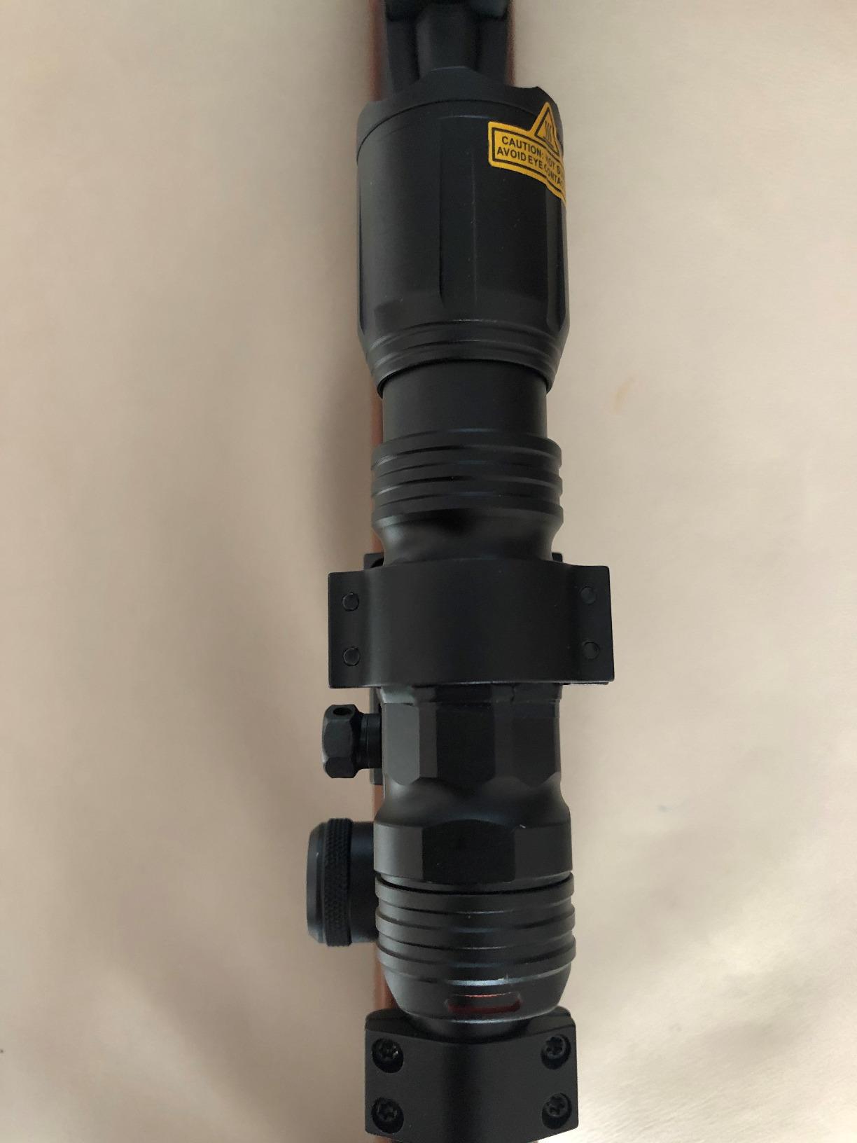 ALONEFIRE X004 Multicolor RGBW Flashlight with White Red Green Blue Light customer photo 2