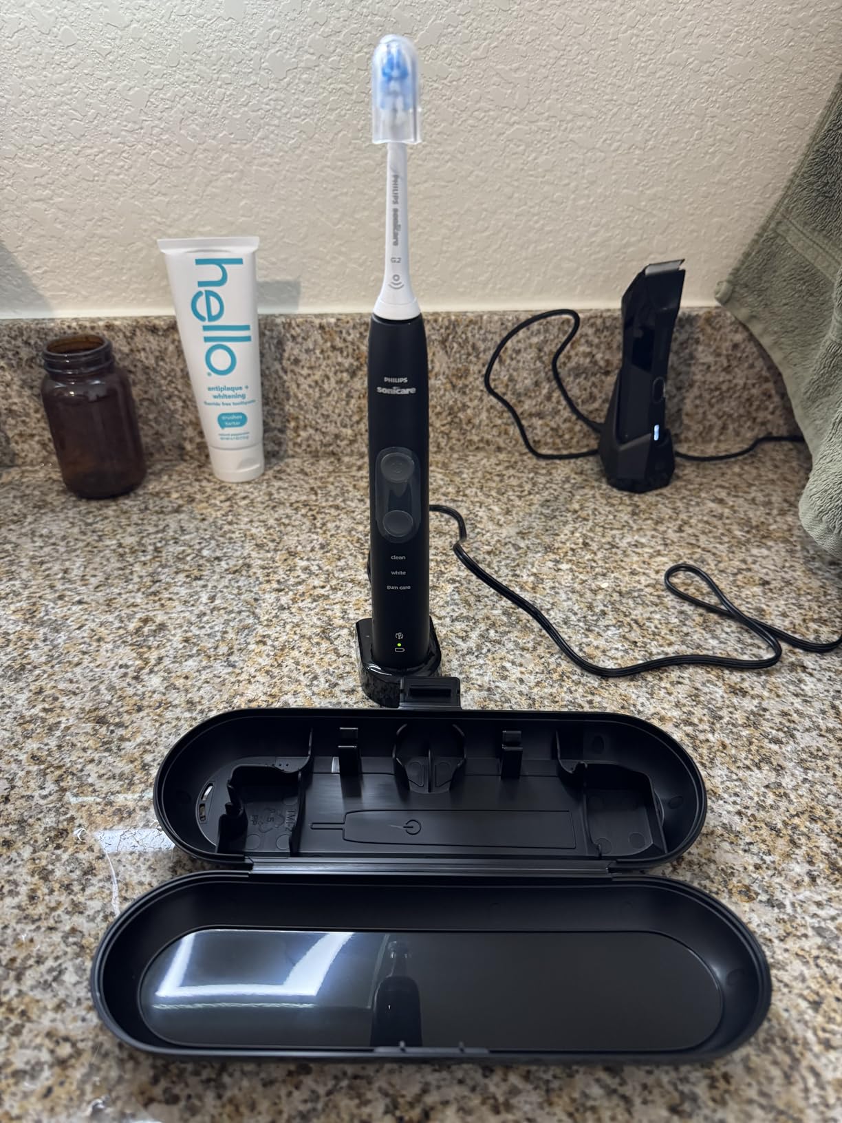 Philips Sonicare 5300 Rechargeable Electric Toothbrush, 3 Brush Head, Black customer photo 2