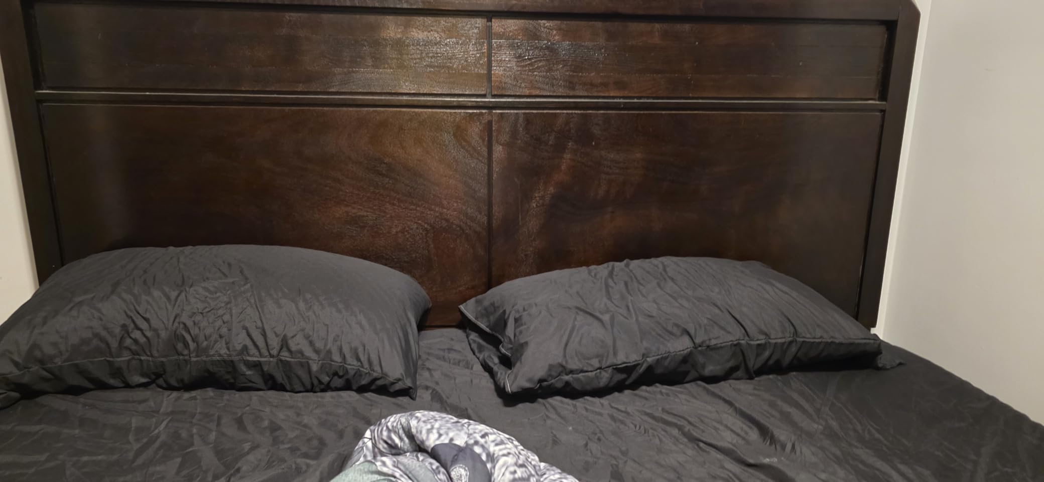 Cooling Shredded Memory Foam Bed Pillows, Queen Size, Set of 2, 20 x 30 in customer photo 2