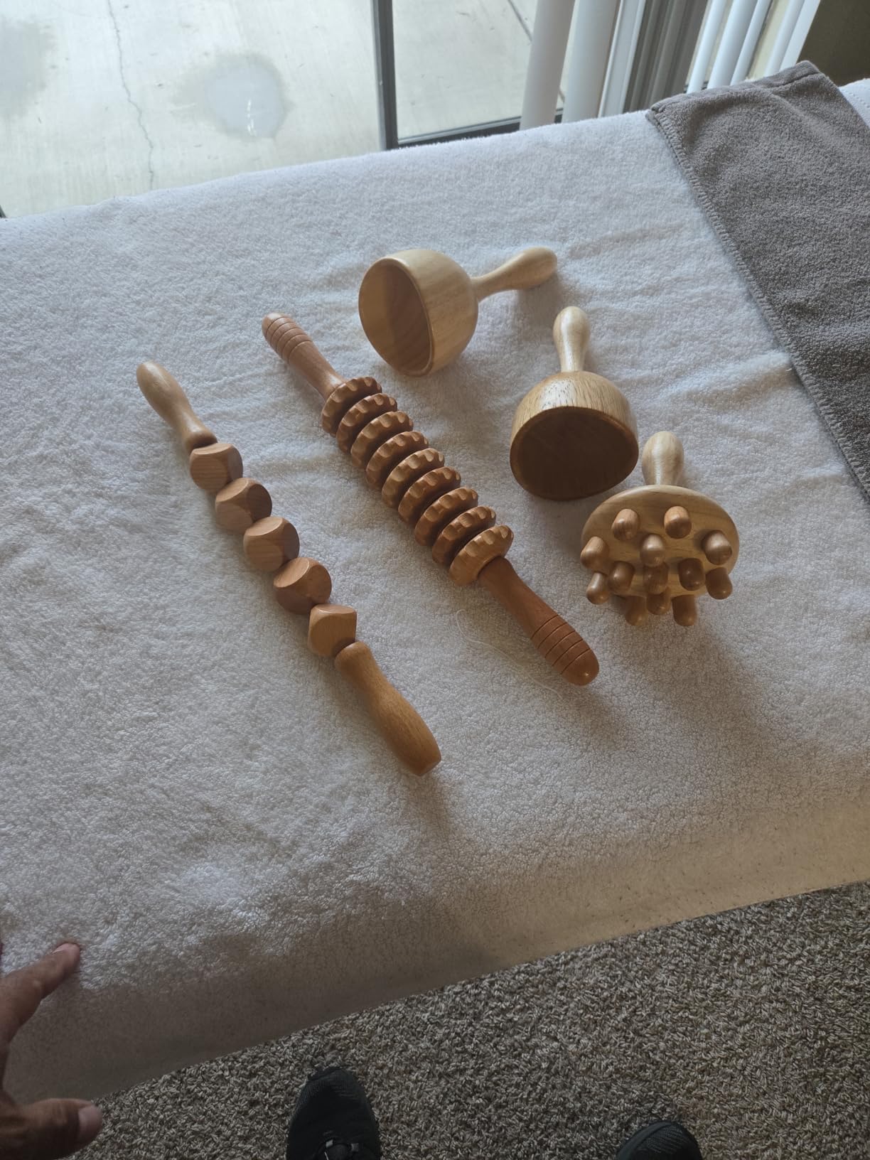 Komogir Wood Therapy Massage Tools 5-in-1 Lymphatic Drainage Massager Maderoterapia Kit Wooden Massager Body Sculpting Tools for Muscle Pain Relief, Anti-Cellulite, Body Contouring and Shaping customer photo 1