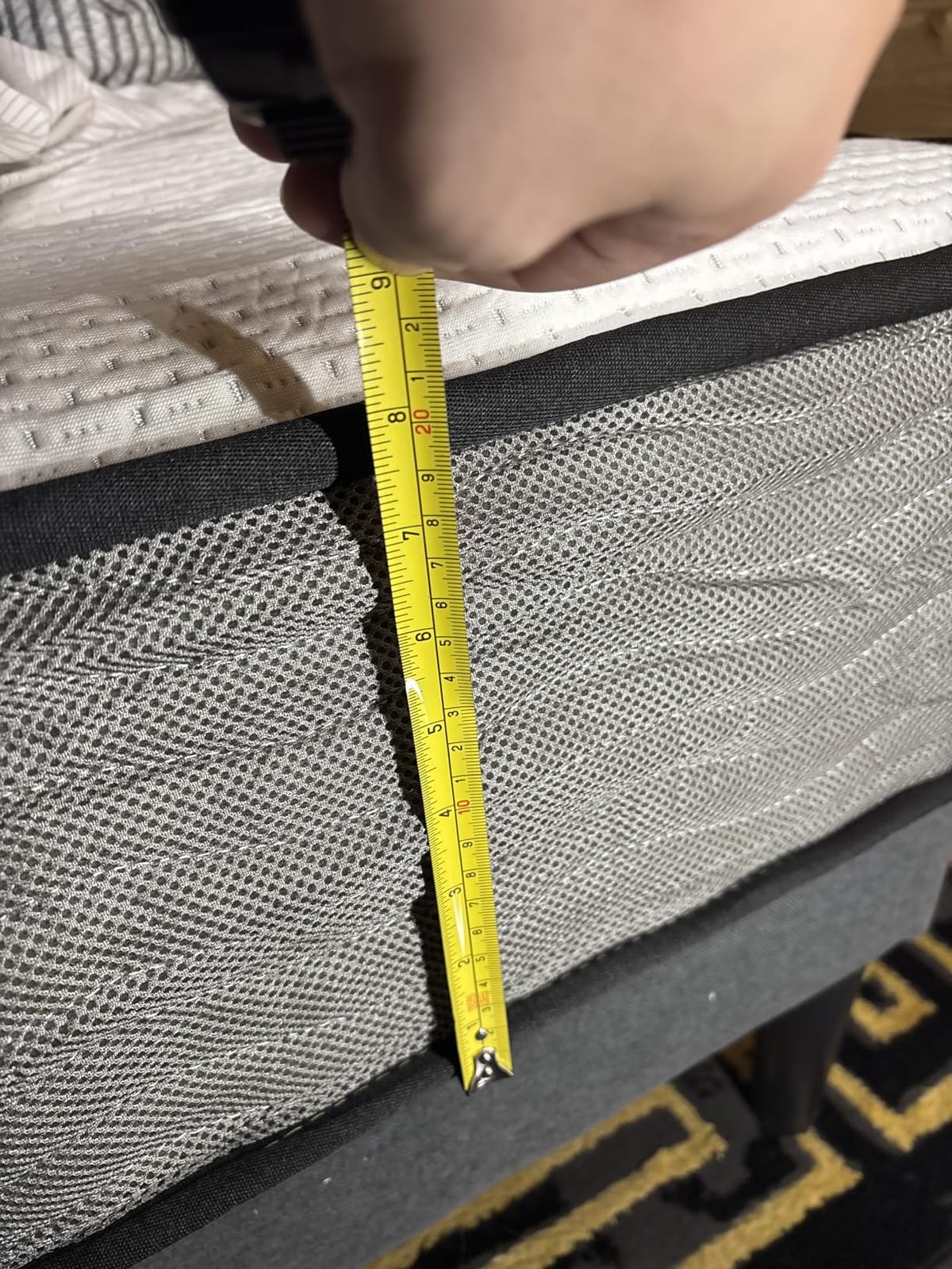 Zinus 10 Inch Support Plus Pocket Spring Hybrid Mattress / Strong Coils for Durable Support / Pocket Innersprings for Motion Isolation / Mattress-in-a-Box, King customer photo 1