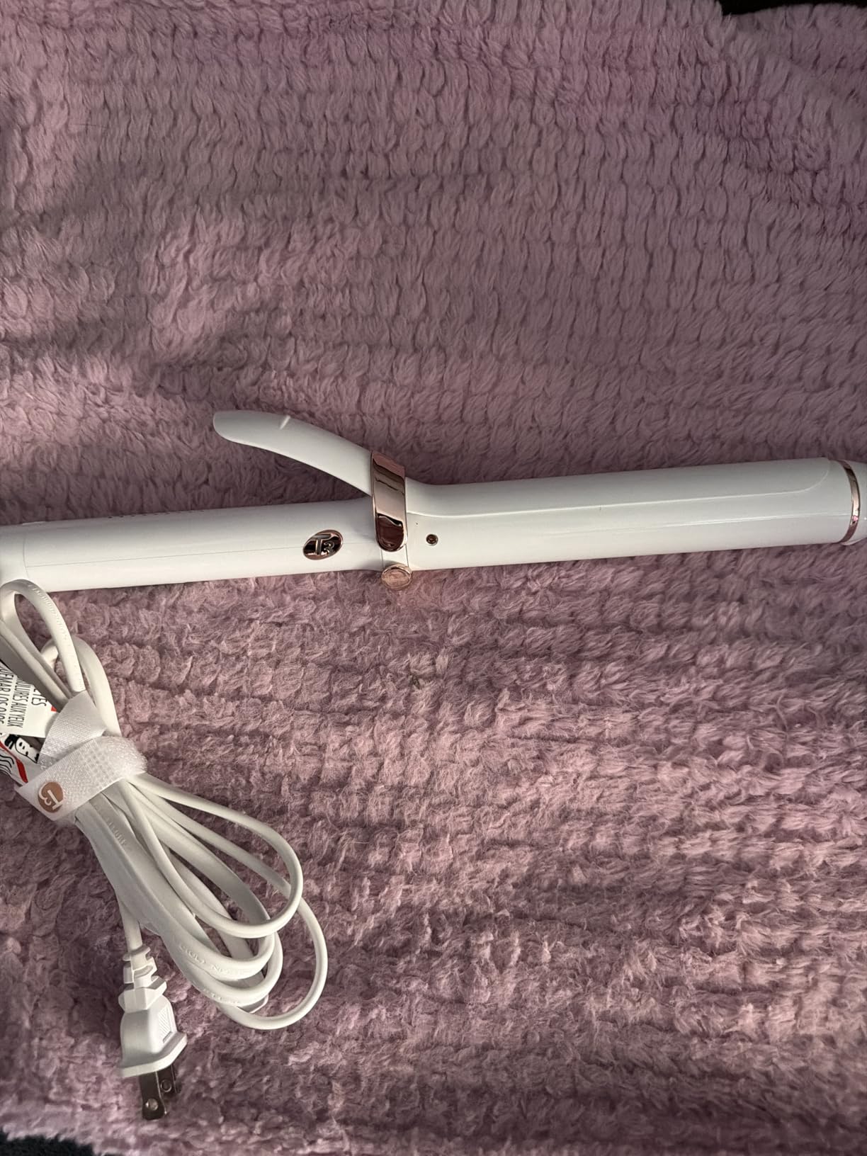 T3 SinglePass Curl X Extra-Long Barrel Curling Iron & Curling Wand, Hair Curler with 9 Heat Settings, Korean Ceramic & ProGlide Clip for Curls, Waves & Shine on Fine, Medium & Thick Hair customer photo 2