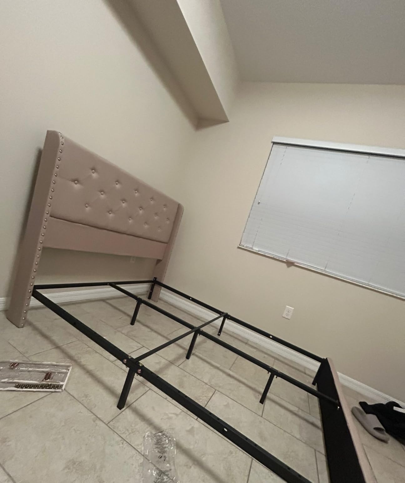 LARMACE Queen Size Bed Frame with 4 Storage Drawers and 47.2