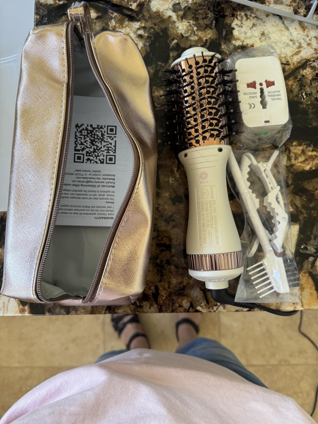 Dual Voltage Travel Blow Dryer Brush in one, Hair Trends Mini Hot Air Brush customer photo 2