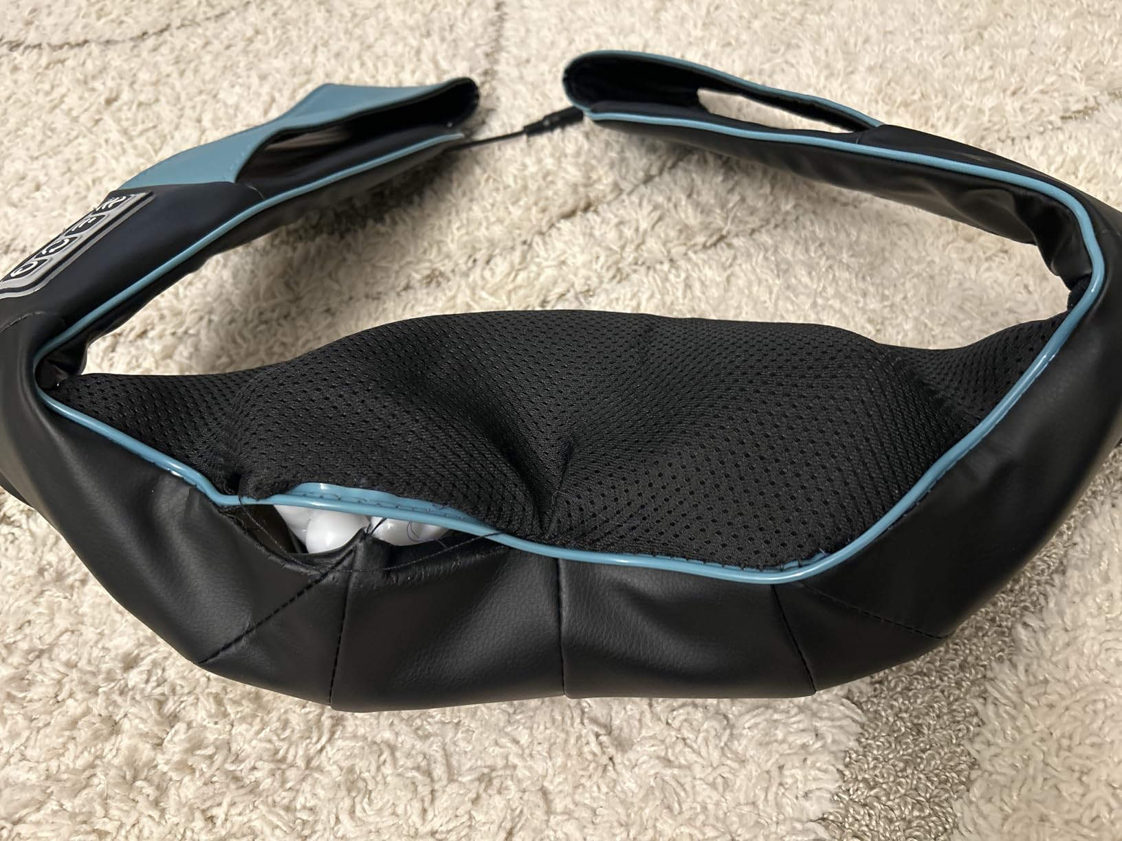 Cordless Shiatsu Neck and Shoulder Massager, Back Massager with Heat ,Massage Deeper Tissue 4D Kneading Massage for Shoulder, Neck and Back, Use at Home, Office, Car - Gifts for Fathers Day Dad Gift customer photo 2