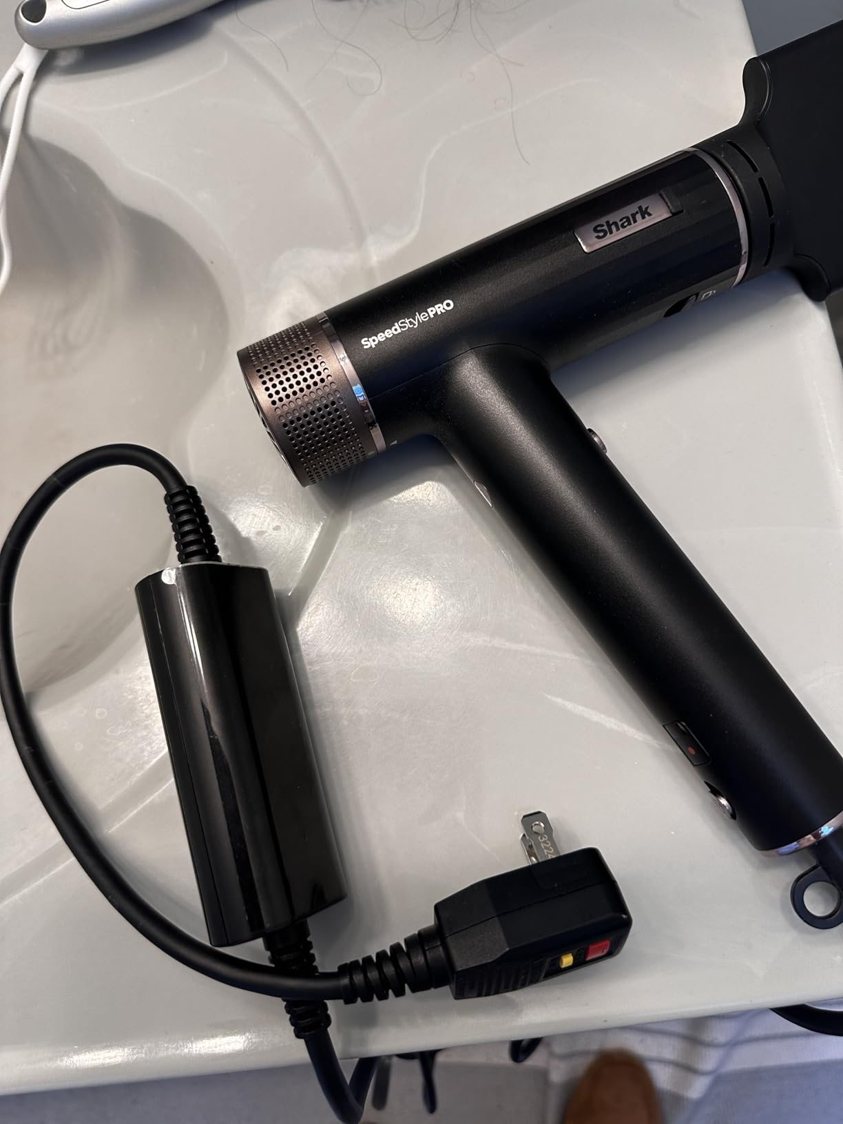 Shark SpeedStyle Pro Ionic Hair Dryer, Scalp Shield, Fine-Medium, HD731 customer photo 2