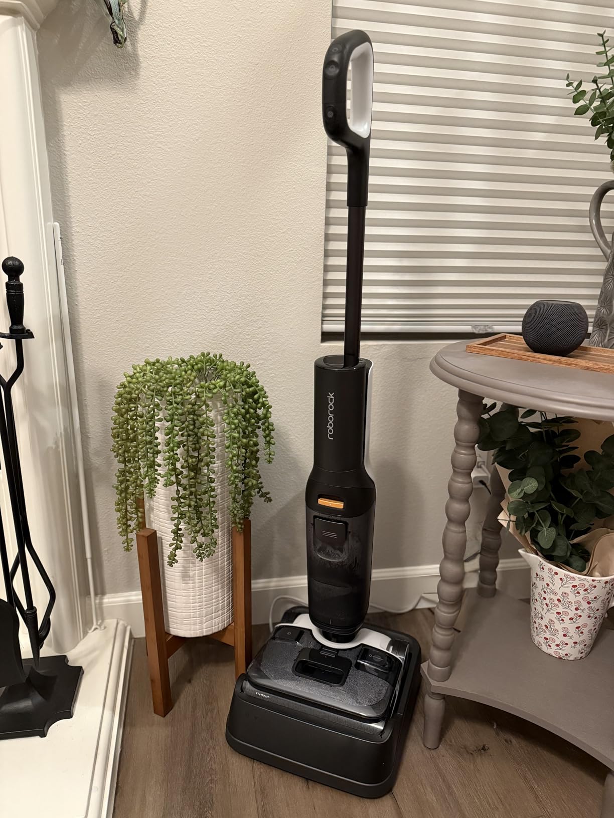 roborock F25 LT Wet Dry Vacuum Cleaner, 20000Pa Hard Floor Vacuum Mop Combo customer photo 2