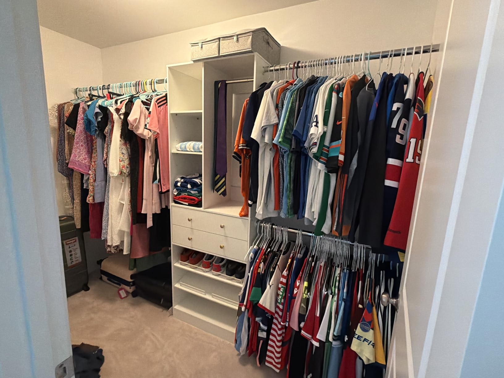 Besiost Closet System, 4.2–8.8 FT Closet Organizer with 2 Wooden Drawers and Shelves, Walk-in Closet System with 5 Hang Rods, Built-in Reach in Closet Tower, Can Fit 60 to 96 inch, White customer photo 2