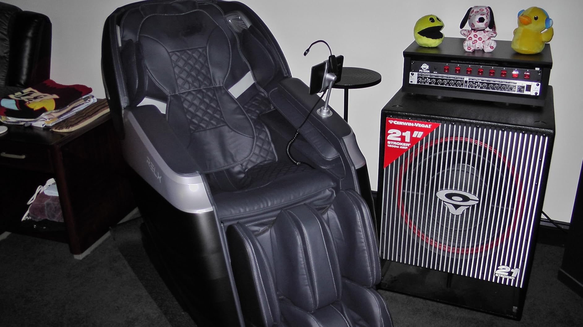 RELX Massage Chair Full Body with Body Scan, Zero Gravity, SL-Track, White customer photo 2