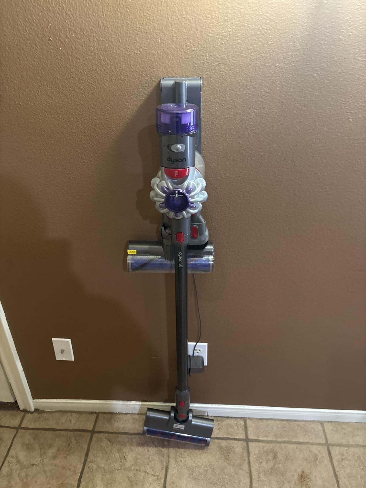 Dyson V8™ Cordless Vacuum customer photo 1