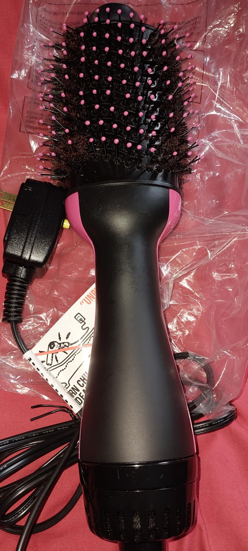 UMEELY Dual Voltage Hair Dryer Brush, Mini Travel Hot Air Blow Dryer Brush customer photo 1